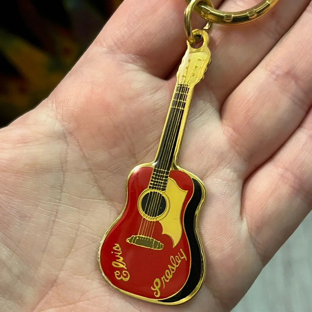 VTG Retro Elvis Presley Guitar Red Enamel Gold Tone Metal Keychain